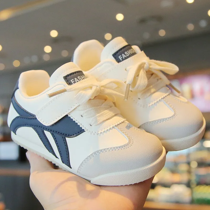 Kids retro low-top sneakers