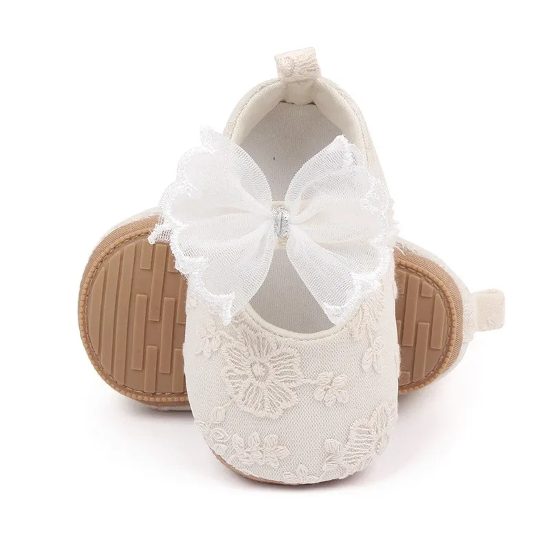 Infant baby girls pre-walker crib shoes
