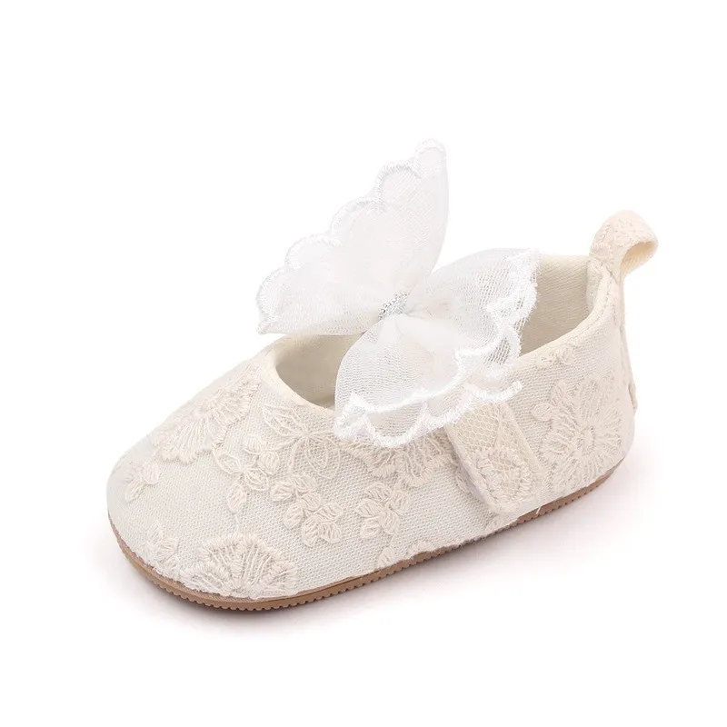 Infant baby girls pre-walker crib shoes