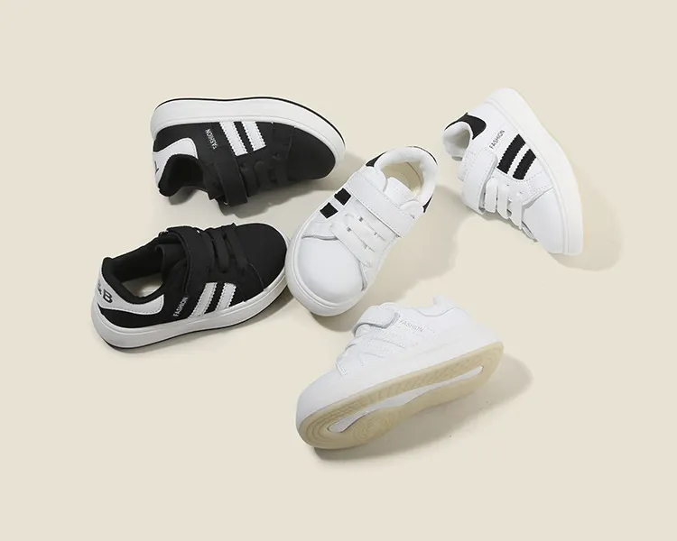 Toddler classic athletic sneakers
