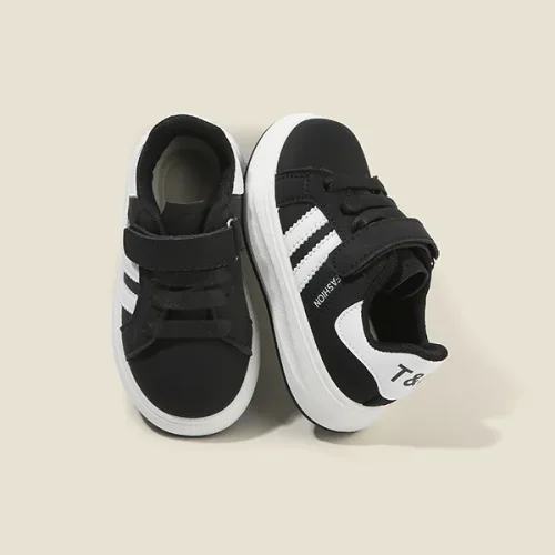 Toddler classic athletic sneakers