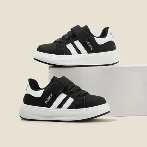 Toddler classic athletic sneakers