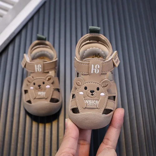 Toddler closed-toe summer sandals