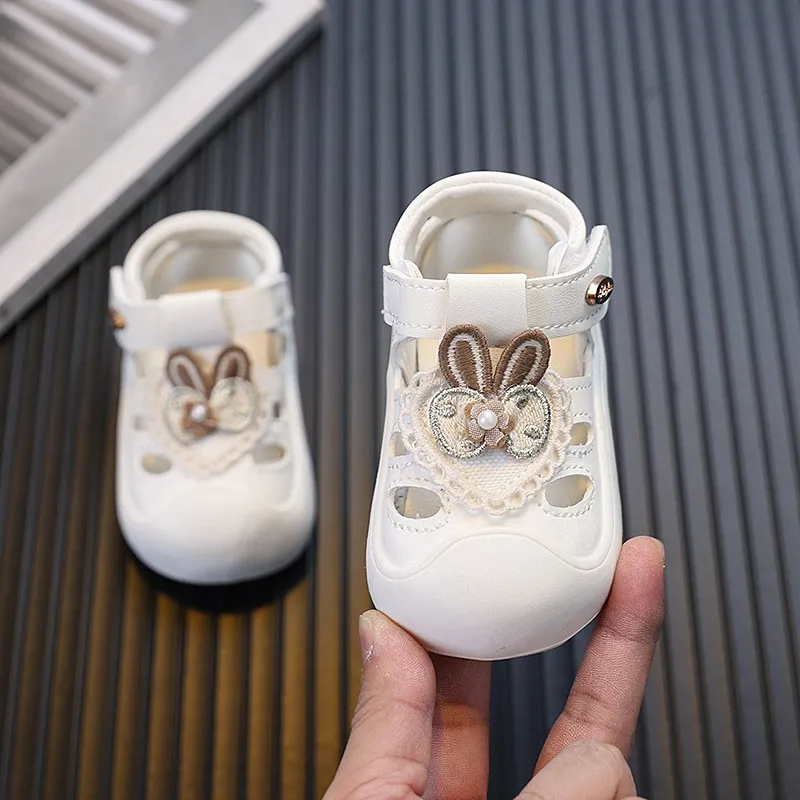 Toddler girls closed-toe summer sandals