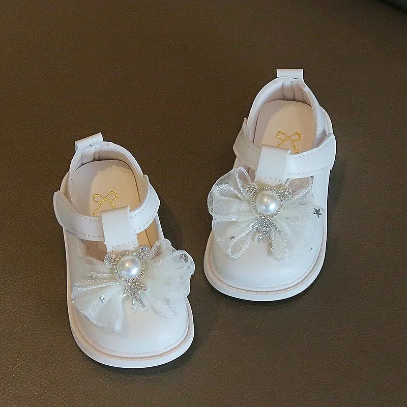 Toddler girls white first walker dress shoes
