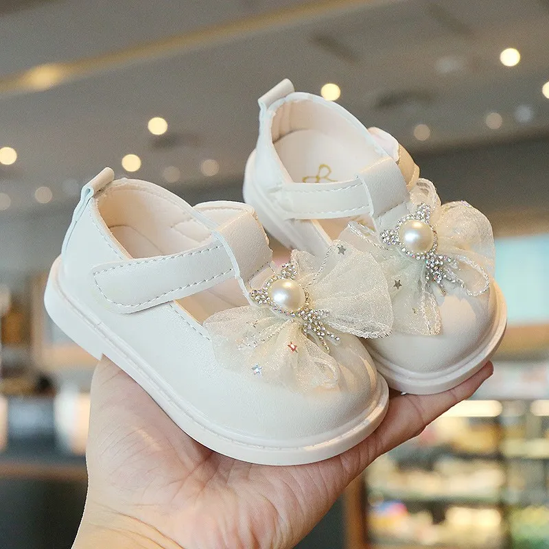 Toddler girls white first walker dress shoes